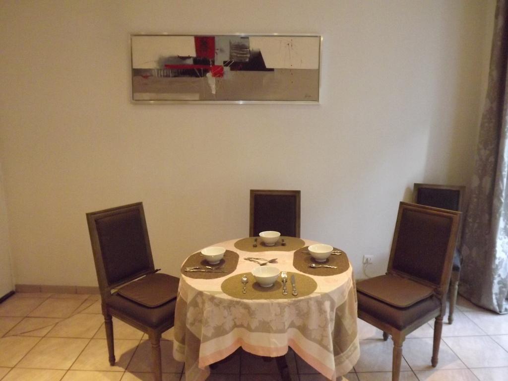 Ferienwohnung Le Logis De La Cathedrale Albi Zimmer foto