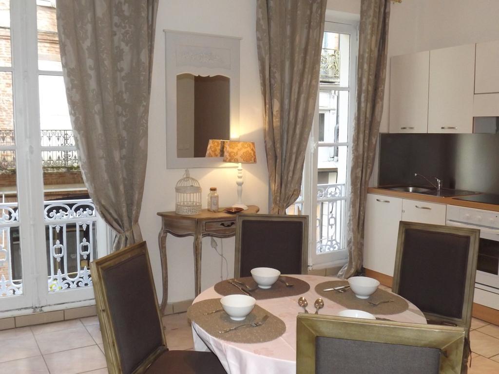 Ferienwohnung Le Logis De La Cathedrale Albi Zimmer foto